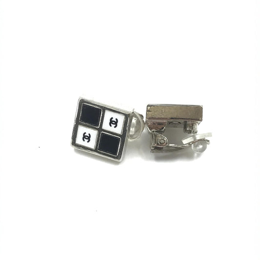 Coco Mark Earrings Black/White/Silver