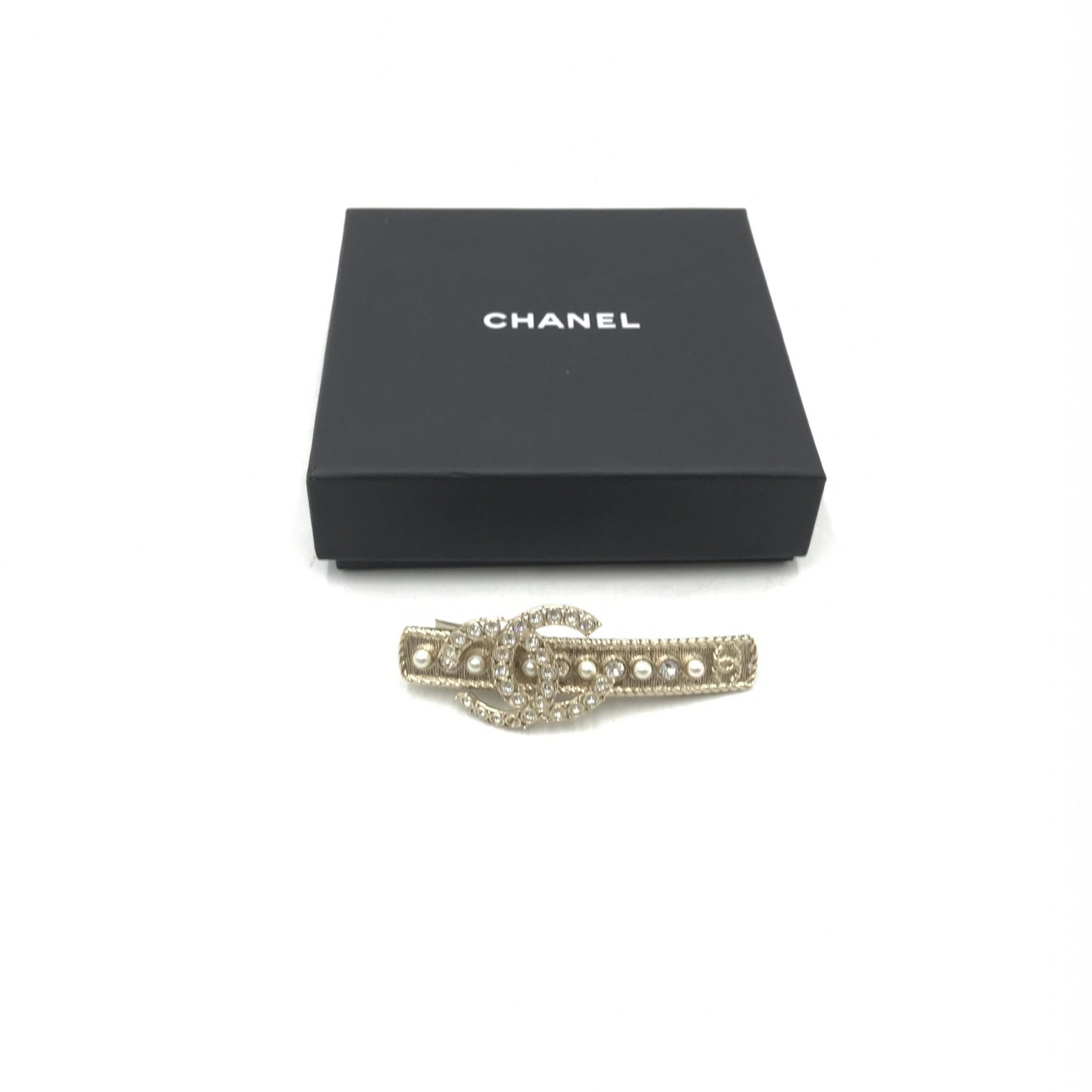 Crystal Pearl CC Hair Clip