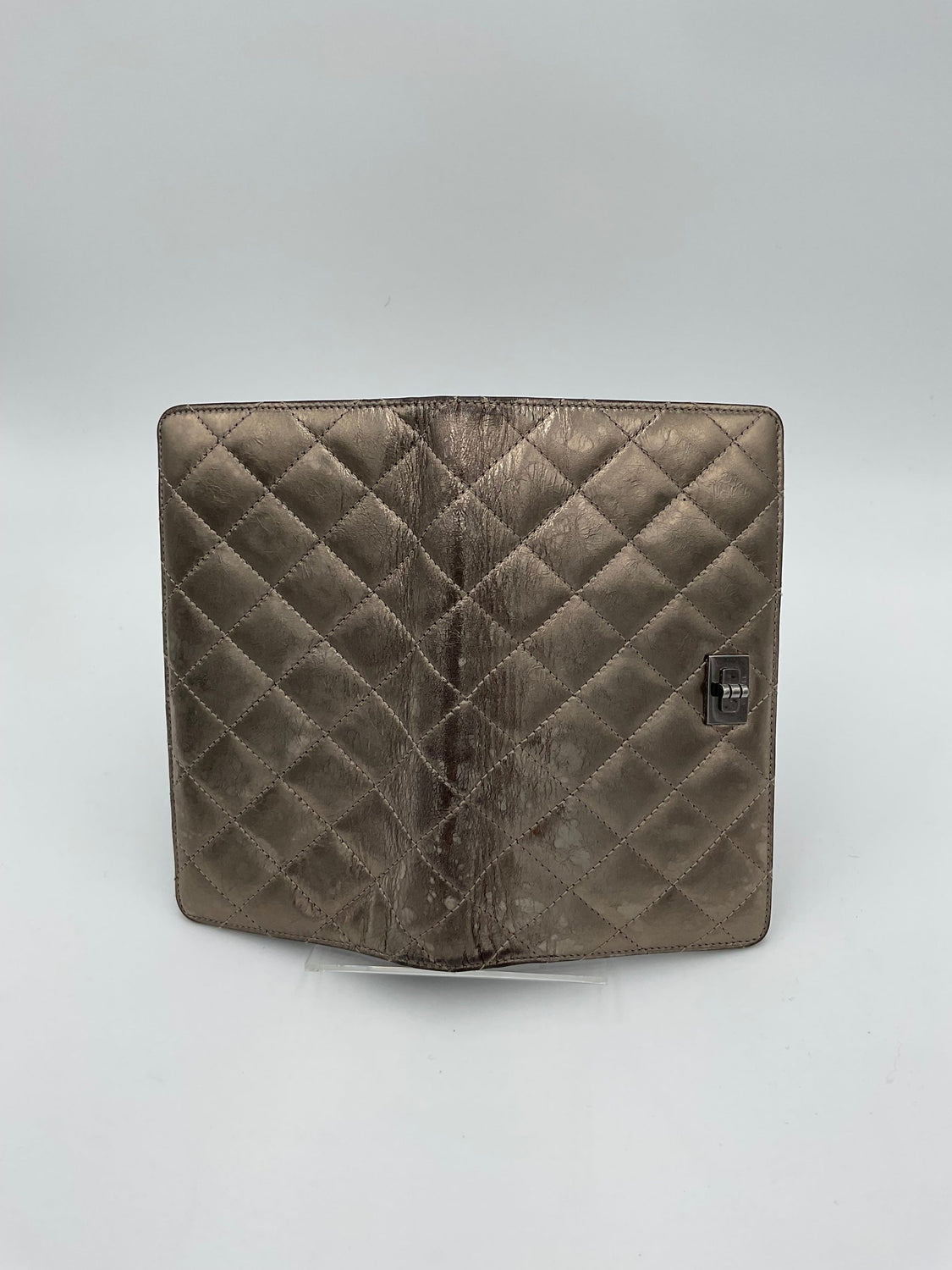 CHANEL Matèlassè Platinum Wallet