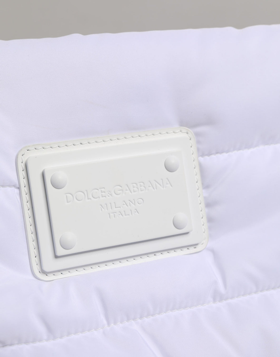 White Logo Plaque Polyester Quilted Shoulder Borse Bag