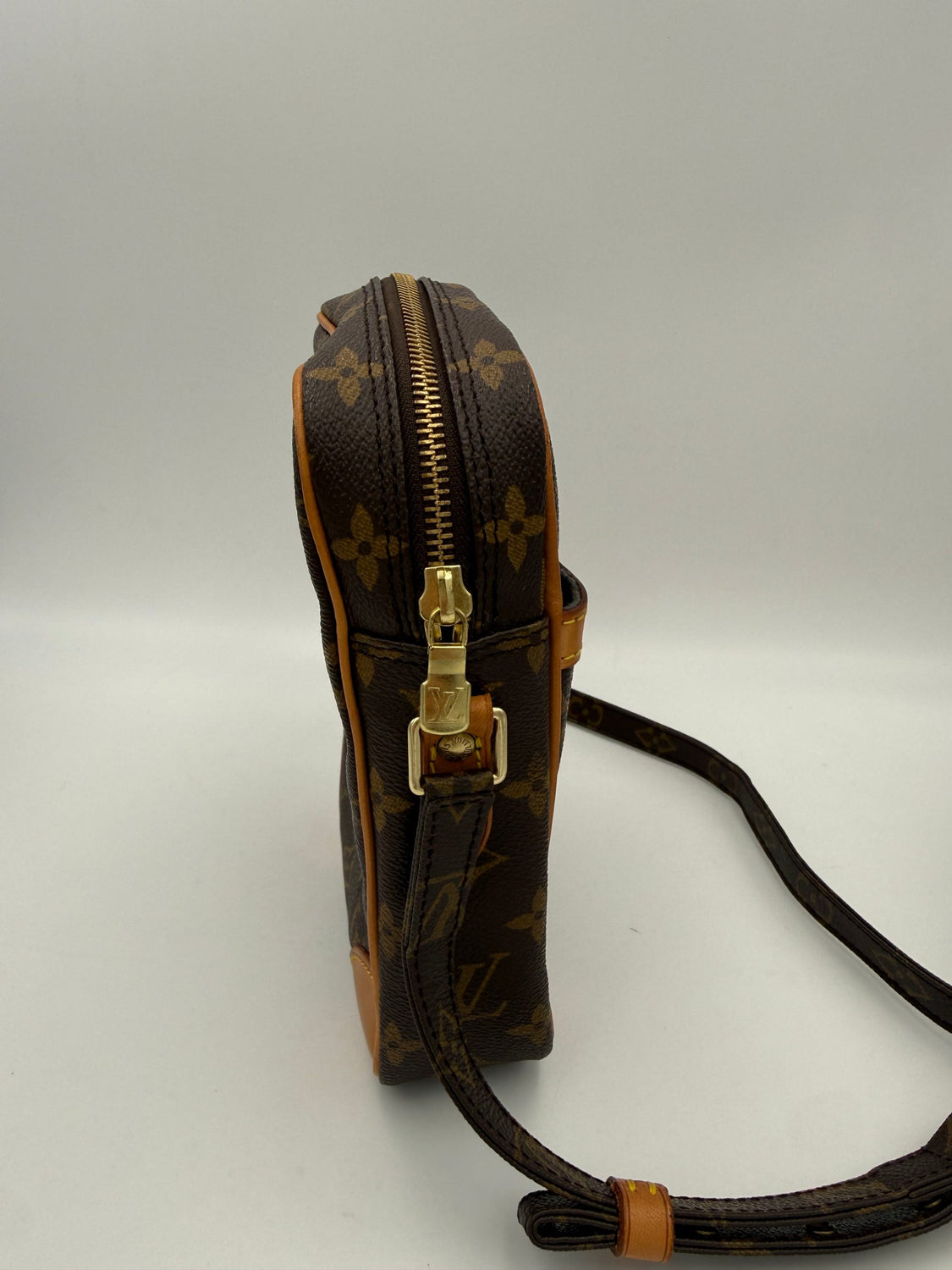 LOUIS VUITTON DANUBE Monogram Handbag