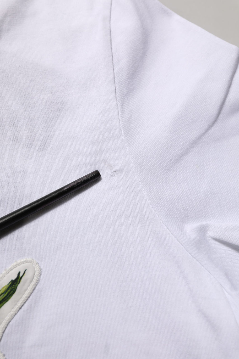 White Cotton Rose Patch Crew Neck T-shirt