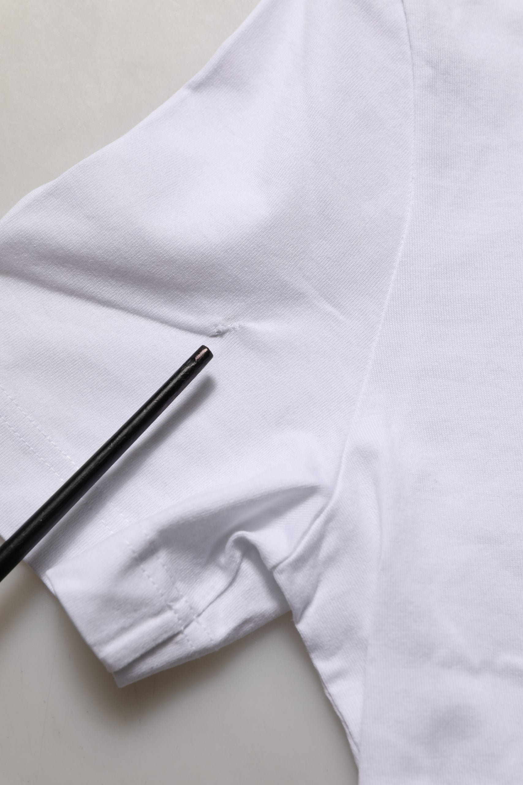 White Cotton Rose Patch Crew Neck T-shirt
