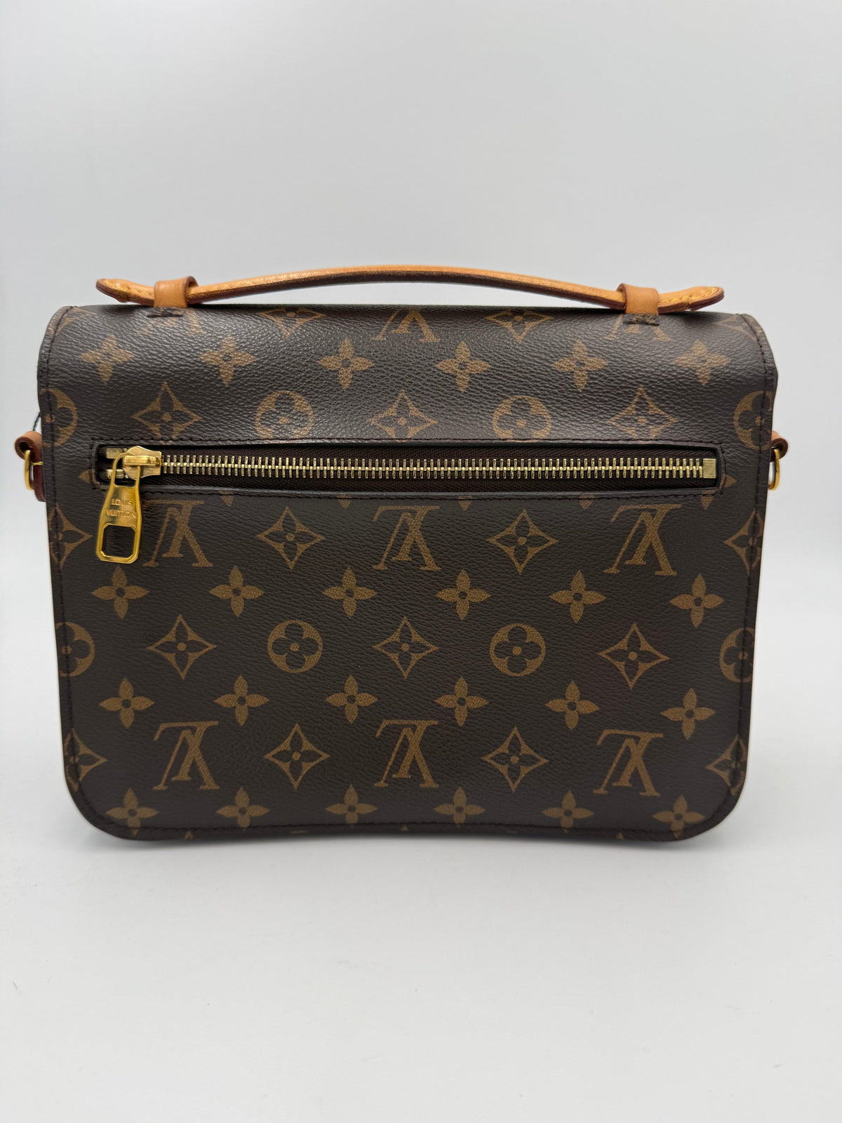 LOUIS VUITTON METIS Monogram Handbag