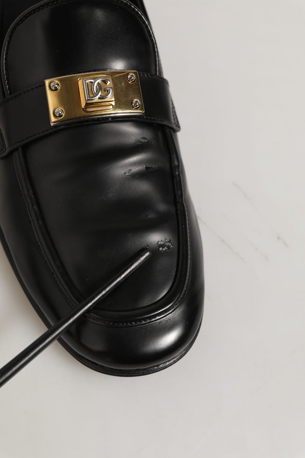 Black Leather Logo Plaque Men Loafers Shoes