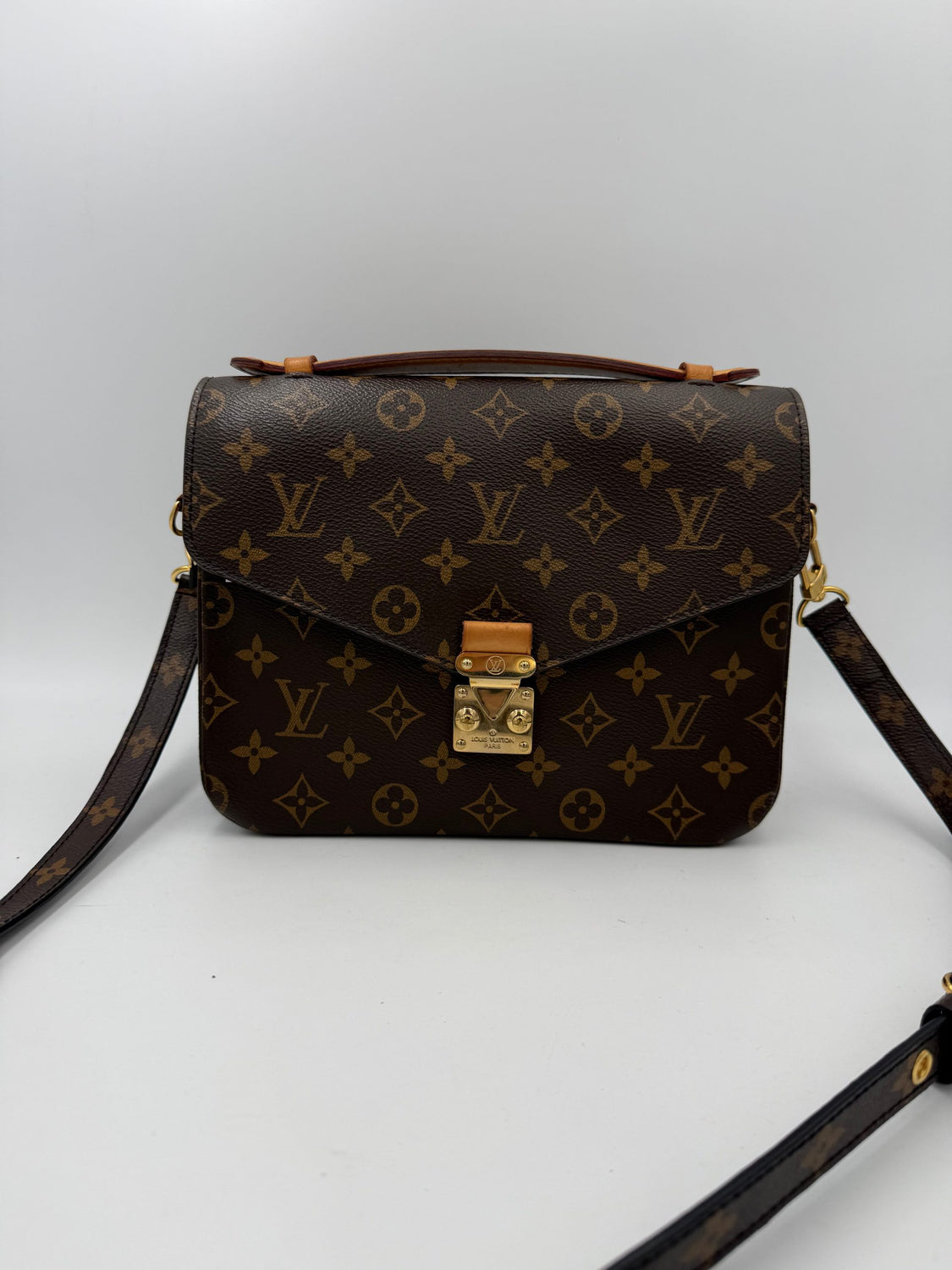 LOUIS VUITTON METIS Monogram with Shoulder Strap