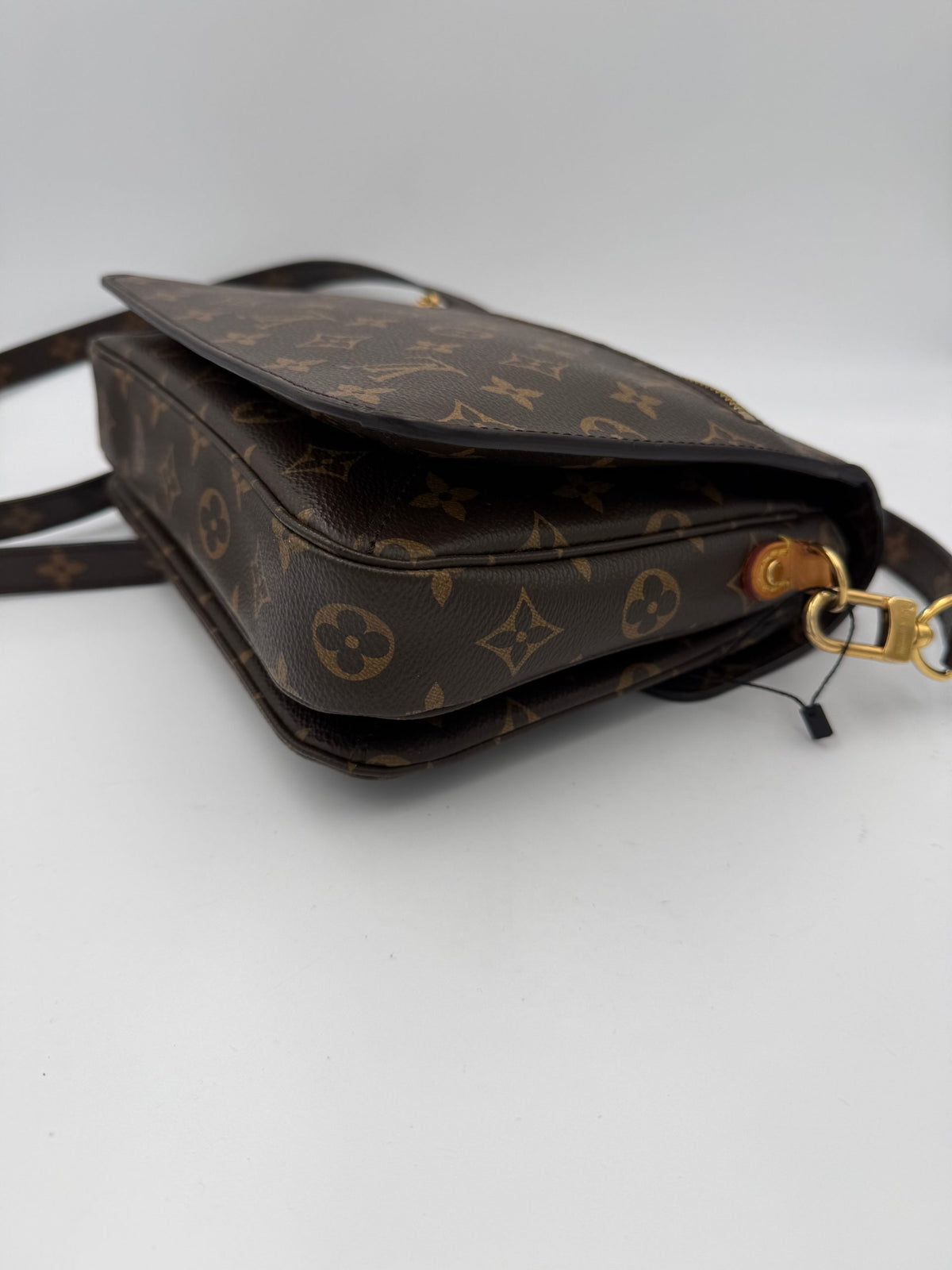 LOUIS VUITTON METIS Monogram with Shoulder Strap