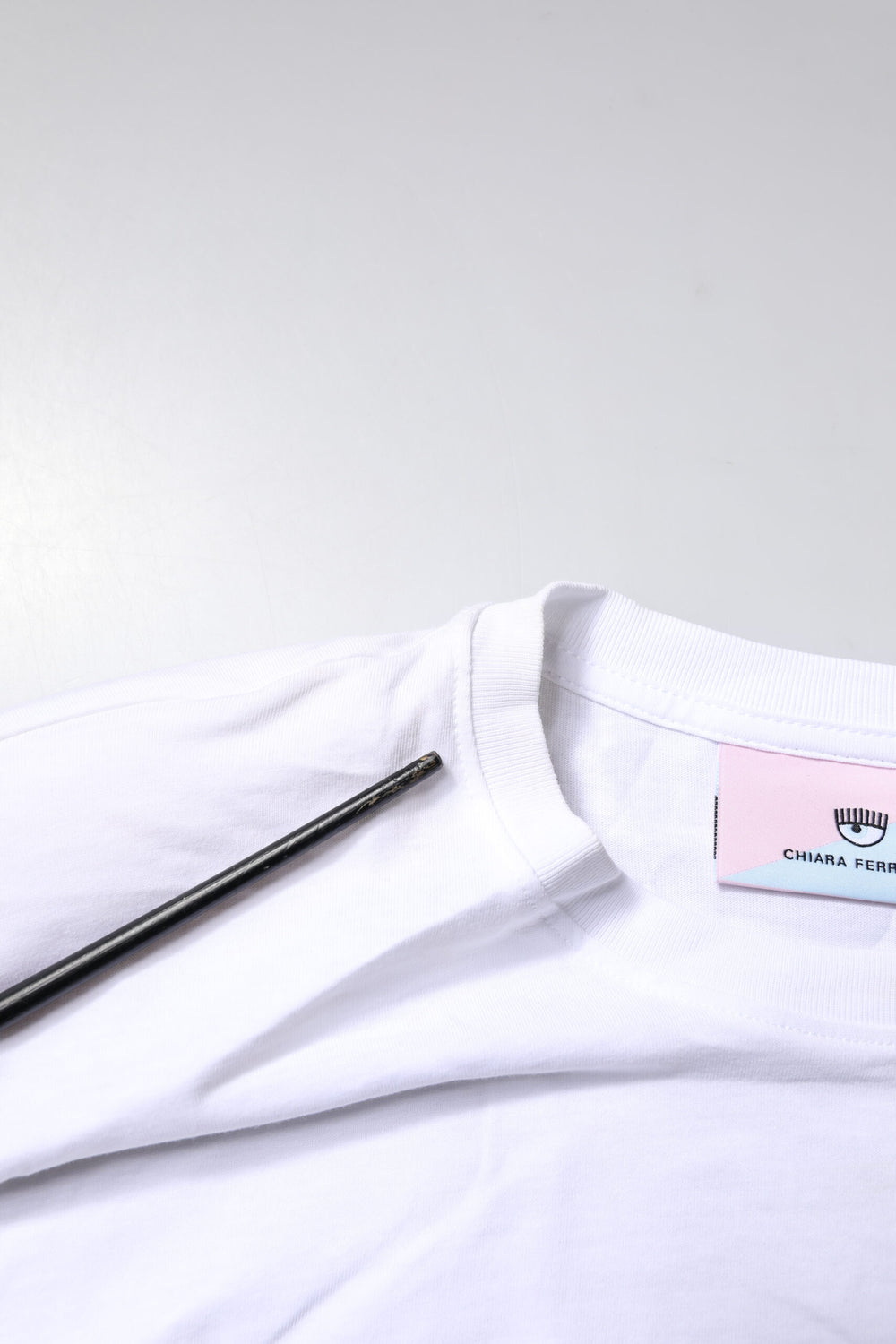 White Short Sleeves Logo Printed T-shirt