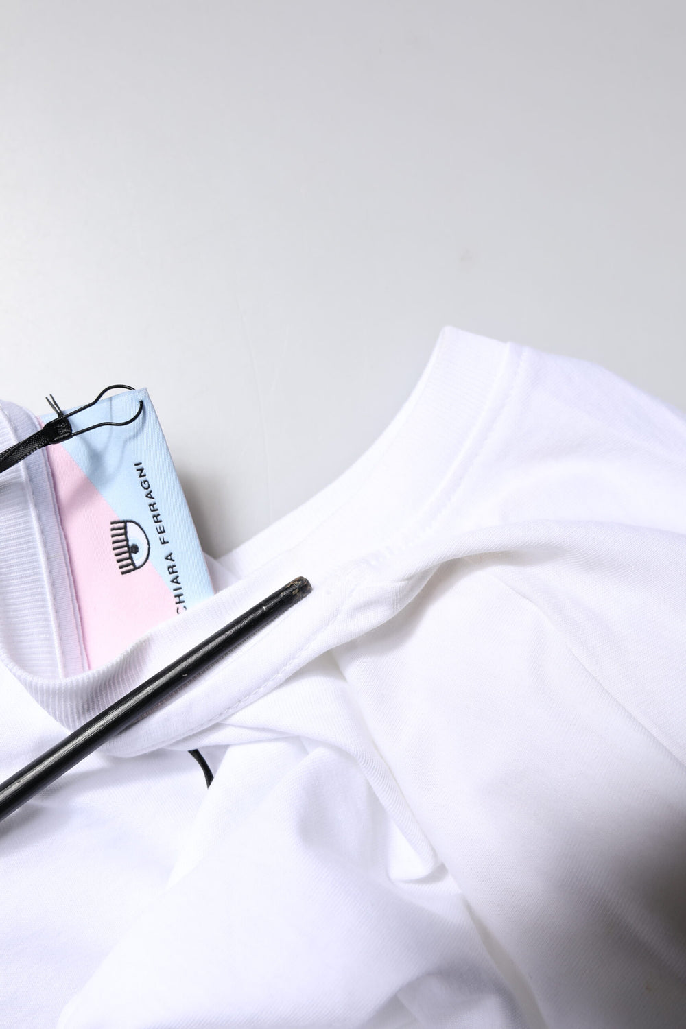 White Short Sleeves Logo Printed T-shirt