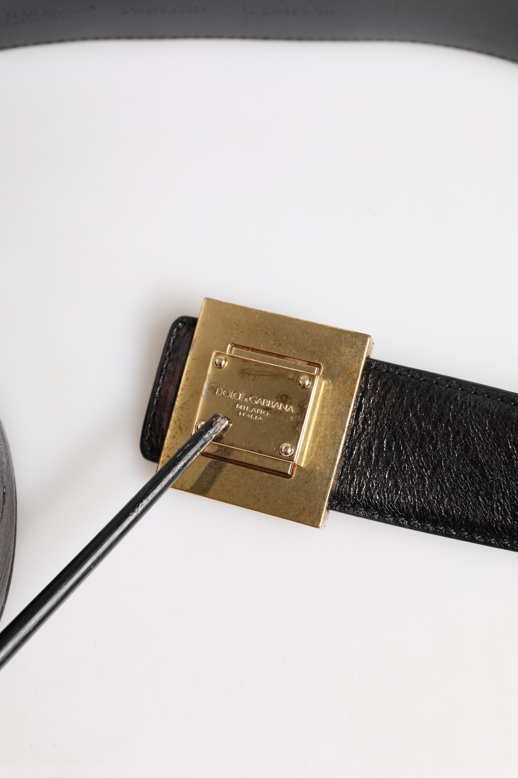 Brown Leather Gold Metal Buckle Classic Belt