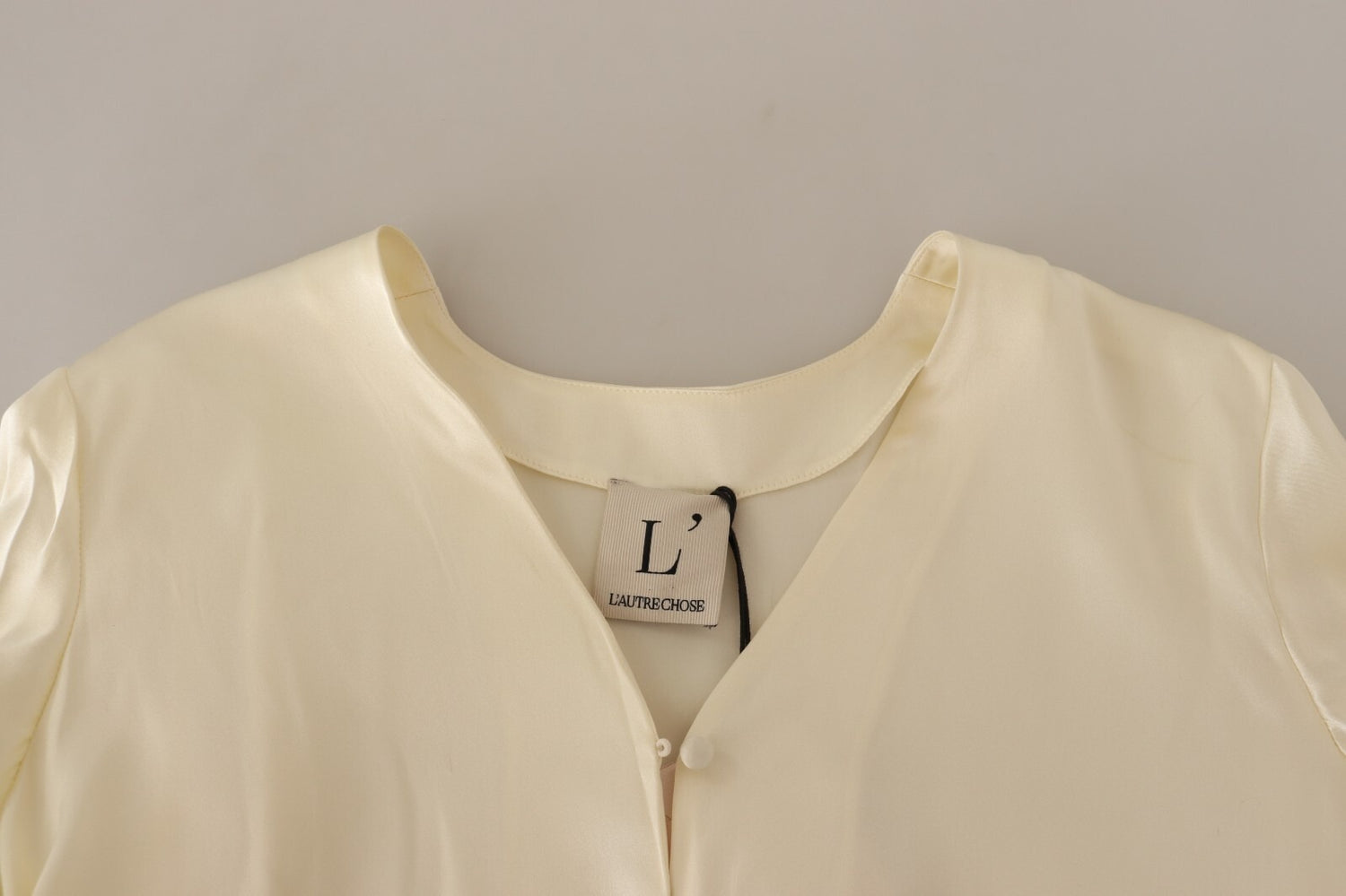 Blouse Off White Silk Short Sleeves V-neck Top